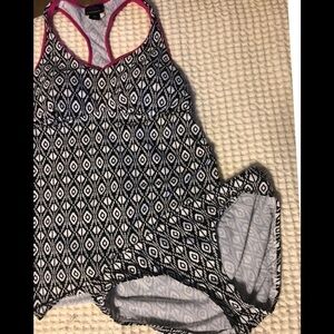 Oh Baby Maternity Racerback Tankini Swimsuit Black Size S